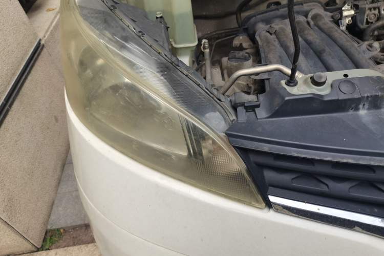Used Nissan NV200 2013 1.6L Luxury Model China IV Standard Right Front Headlight