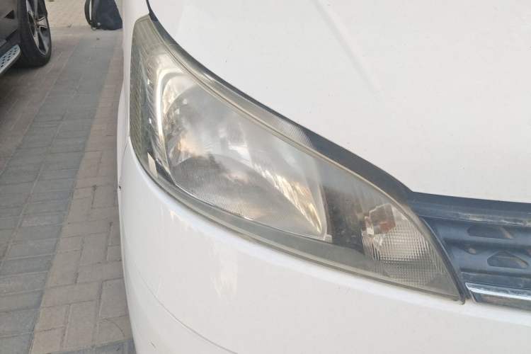 Used Nissan NV200 2013 1.6L Luxury Model China IV Standard Right Front Headlight