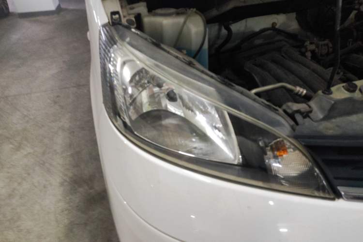 Used Nissan NV200 2013 1.6L Luxury Model China IV Standard Right Front Headlight