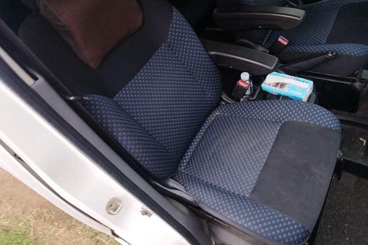 Used Nissan NV200 2013 1.6L Luxury Model China IV Standard Right Front Seat