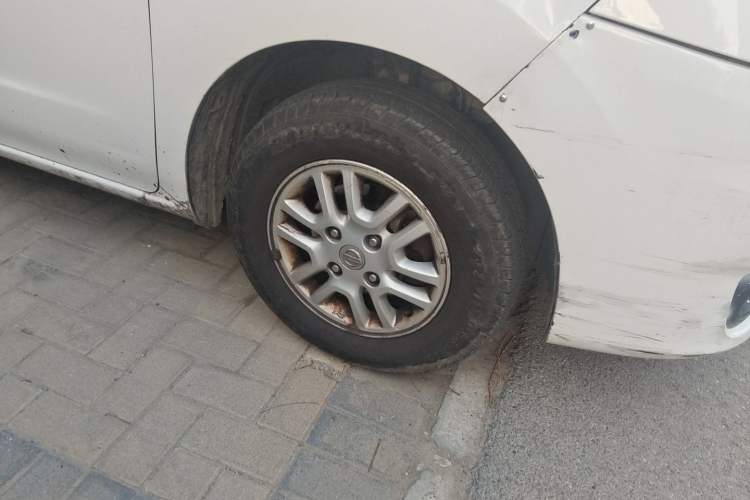 Used Nissan NV200 2013 1.6L Luxury Model China IV Standard Right Front Wheel Hub