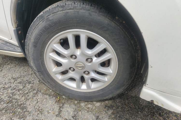 Used Nissan NV200 2013 1.6L Luxury Model China IV Standard Right Front Wheel Hub