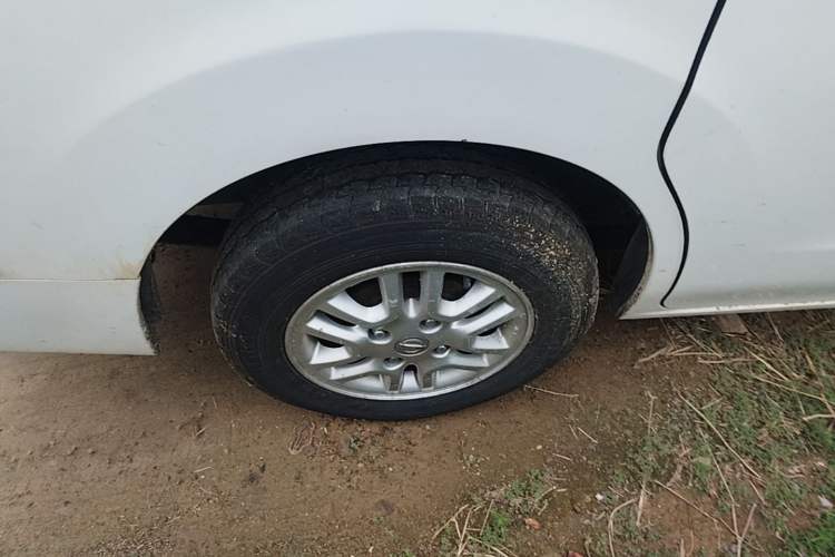 Used Nissan NV200 2013 1.6L Luxury Model China IV Standard Right Rear Wheel Hub