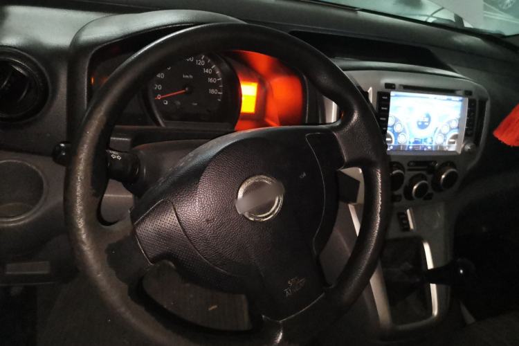 Used Nissan NV200 2013 1.6L Luxury Model China IV Standard Steering Wheel