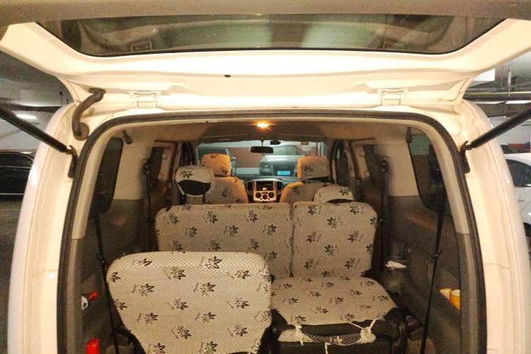 Used Nissan NV200 2013 1.6L Luxury Model China IV Standard Trunk