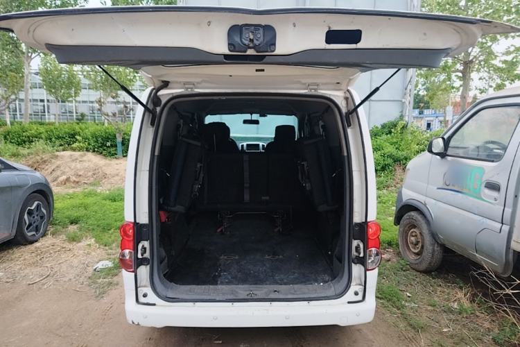 Used Nissan NV200 2013 1.6L Luxury Model China IV Standard Trunk