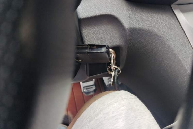 Used Nissan NV200 2013 1.6L Luxury Model China V Standard Vehicle Key