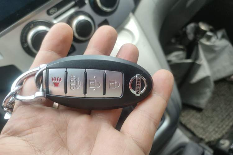 Used Nissan NV200 2013 1.6L Luxury Model China IV Standard Vehicle Key