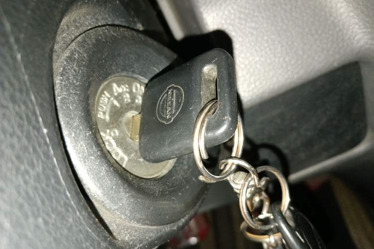 Used Nissan NV200 2013 1.6L Luxury Model China IV Standard Vehicle Key