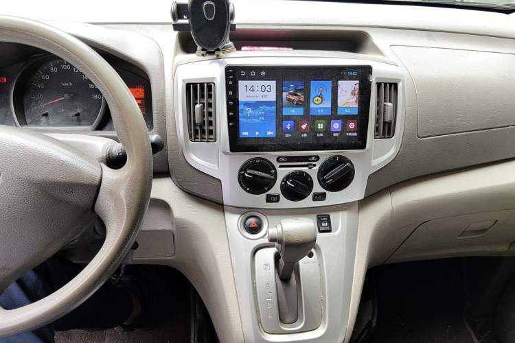 Used Nissan NV200 2014 1.6L CVT Luxury Model China IV Standard Audio And AC Panel