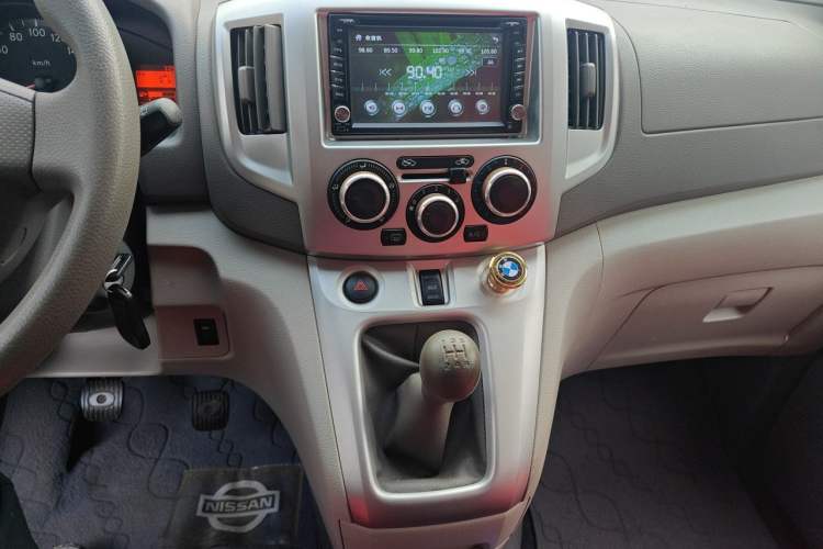 Used Nissan NV200 2014 1.6L Manual Luxury Model China V Standard Audio And AC Panel