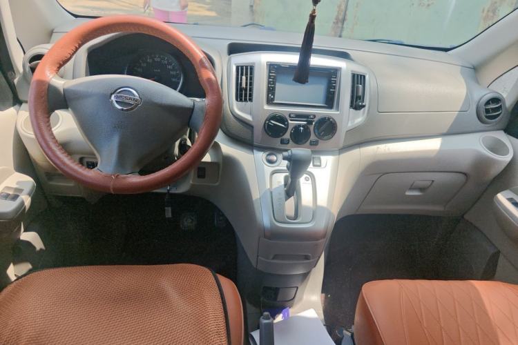 Used Nissan NV200 2014 1.6L CVT Luxury Model China IV Standard Center Console