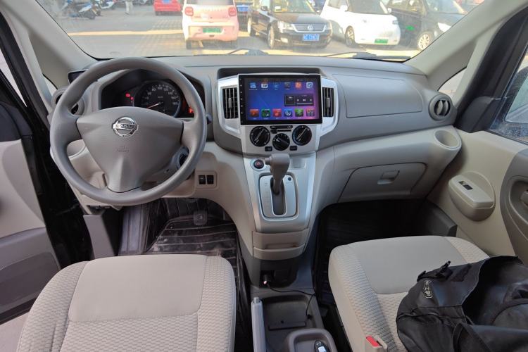 Used Nissan NV200 2014 1.6L CVT Luxury Model China IV Standard Center Console