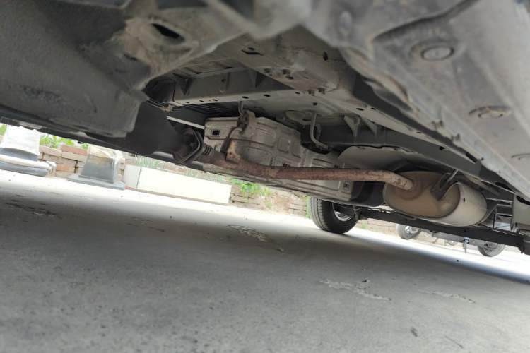 Used Nissan NV200 2014 1.6L CVT Luxury Model China IV Standard Chassis Front Left