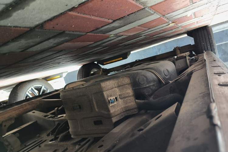Used Nissan NV200 2014 1.6L CVT Luxury Model China V Standard Chassis Front Right