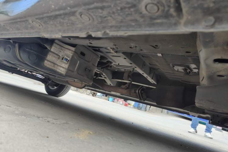 Used Nissan NV200 2014 1.6L CVT Luxury Model China IV Standard Chassis Front Right