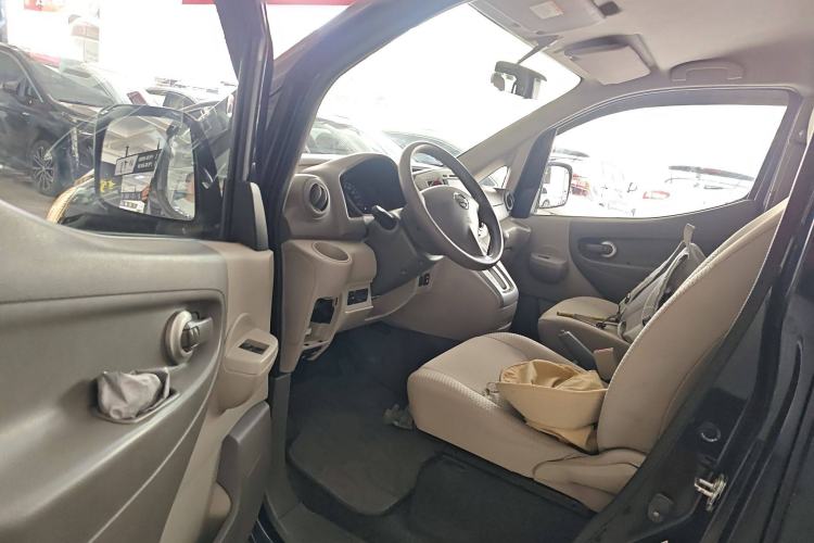 Used Nissan NV200 2014 1.6L CVT Zunya Trim China V Standard Driver Seat