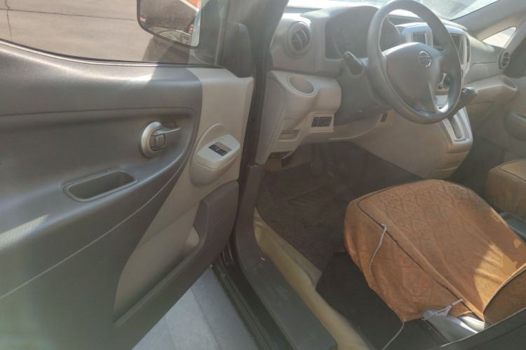 Used Nissan NV200 2014 1.6L CVT Luxury Model China IV Standard Driver Seat