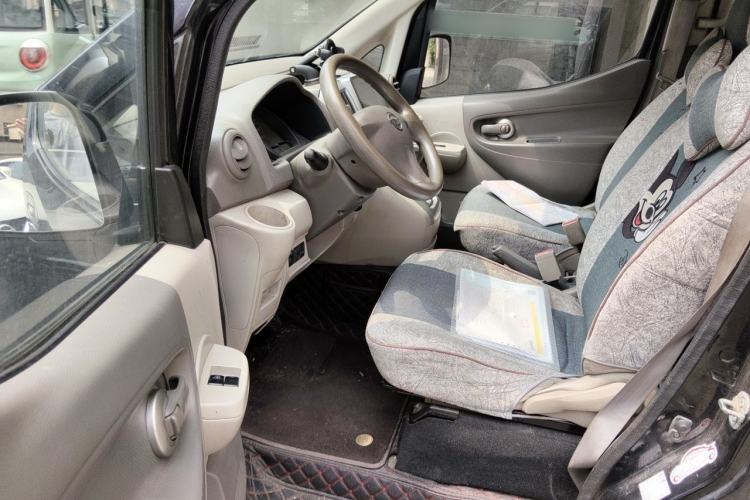 Used Nissan NV200 2014 1.6L CVT Luxury Model China IV Standard Driver Seat