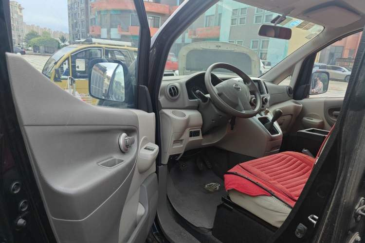 Used Nissan NV200 2014 1.6L Manual Luxury Model China V Standard Driver Seat