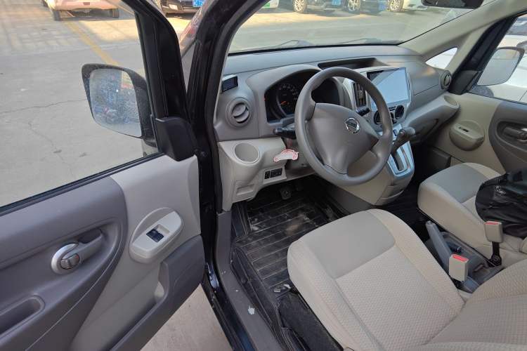 Used Nissan NV200 2014 1.6L CVT Luxury Model China IV Standard Driver Seat