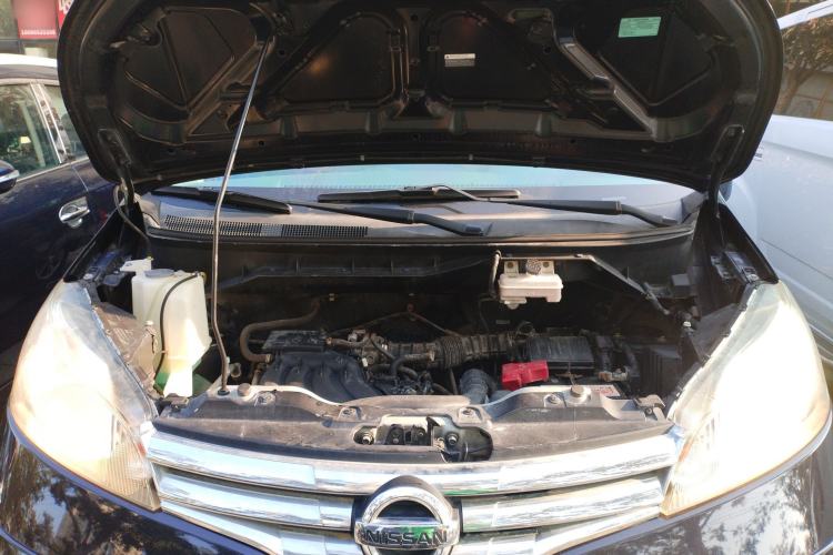 Used Nissan NV200 2014 1.6L CVT Luxury Model China IV Standard Engine Bay