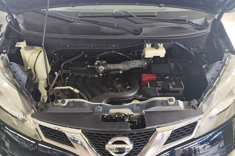 Used Nissan NV200 2014 1.6L CVT Zunya Model China IV Standard Engine Bay