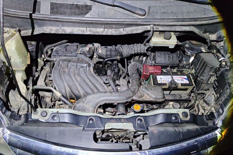 Used Nissan NV200 2014 1.6L Manual Luxury Model China V Standard Engine Bay
