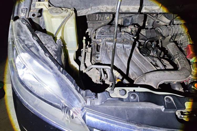 Used Nissan NV200 2014 1.6L Manual Luxury Model China V Standard Engine Bay Right