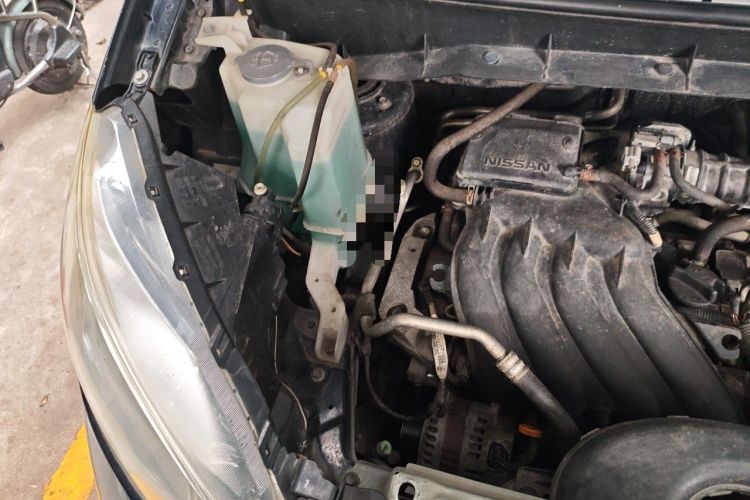 Used Nissan NV200 2014 1.6L CVT Zunya Model China IV Standard Engine Bay Right