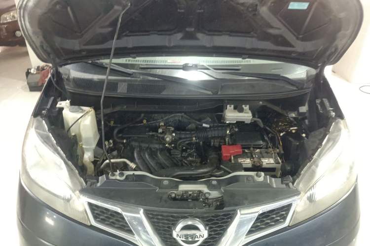 Used Nissan NV200 2014 1.6L Manual Luxury Model China V Standard Engine Bay