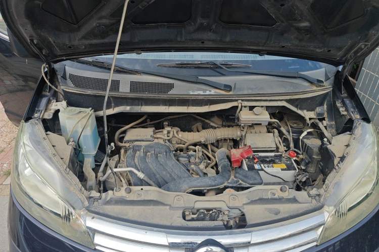 Used Nissan NV200 2014 1.6L Manual Luxury Model China V Standard Engine Bay