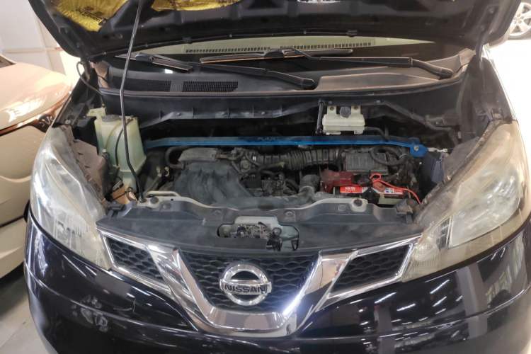Used Nissan NV200 2014 1.6L Manual Luxury Model China IV Standard Engine Bay