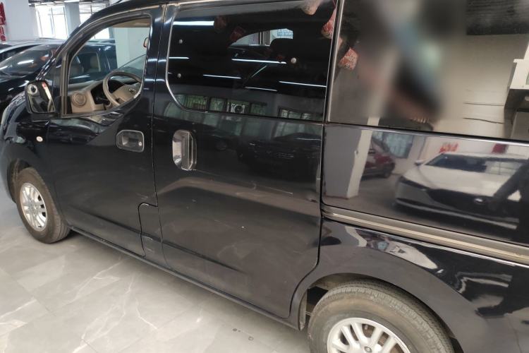 Used Nissan NV200 2014 1.6L Manual Luxury Model China IV Standard Exterior 3
