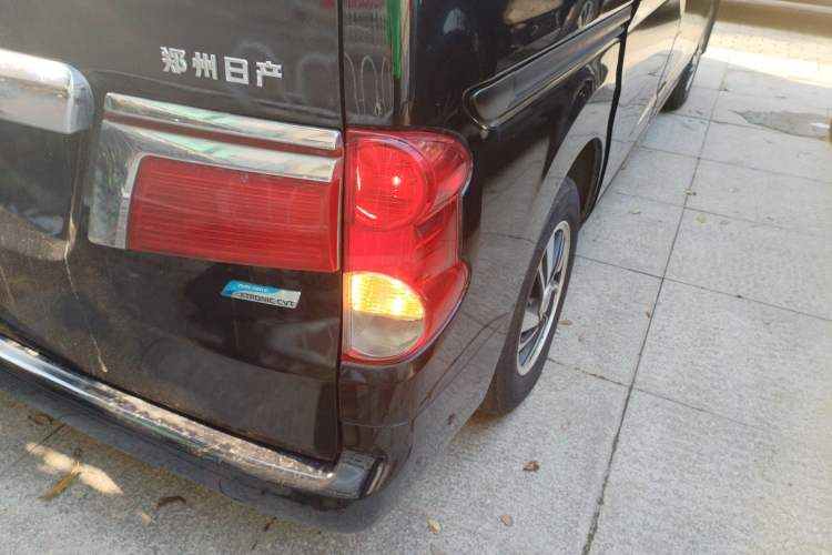 Used Nissan NV200 2014 1.6L CVT Luxury Model China IV Standard Exterior 6