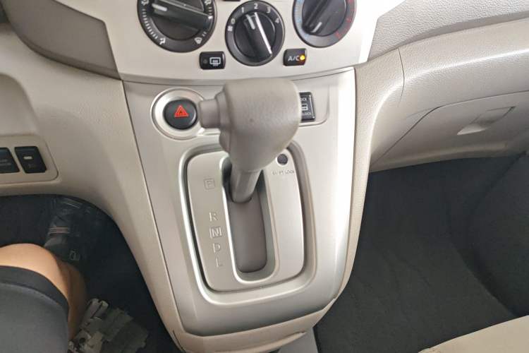 Used Nissan NV200 2014 1.6L CVT Zunya Trim China V Standard Gear Lever