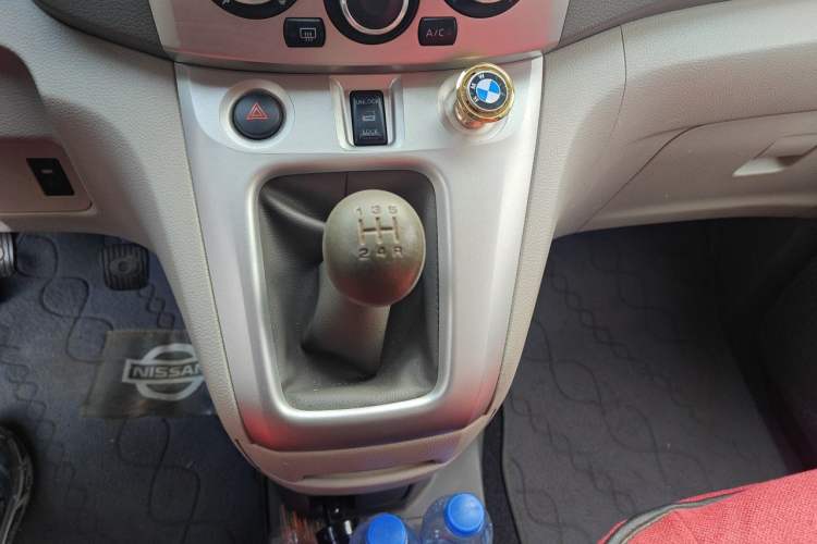 Used Nissan NV200 2014 1.6L Manual Luxury Model China V Standard Gear Lever