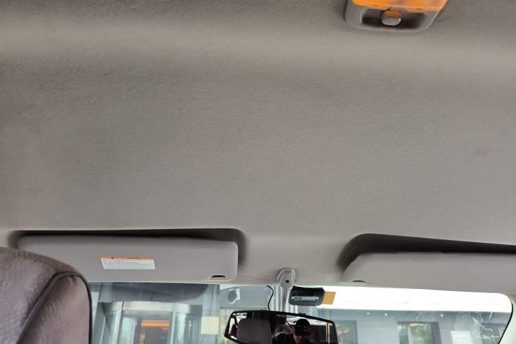 Used Nissan NV200 2014 1.6L CVT Luxury Model China V Standard Headliner