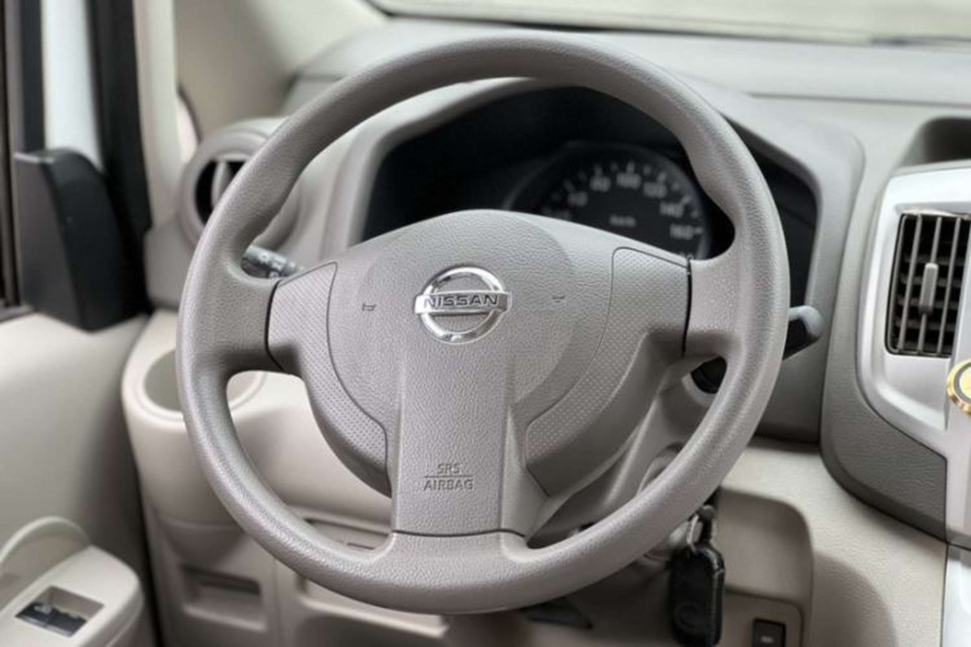 Used Nissan NV200 2014 1.6L CVT Luxury Model China IV Standard Interior 2