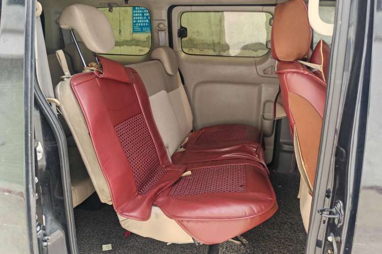 Used Nissan NV200 2014 1.6L CVT Luxury Edition China V Standard Interior 5