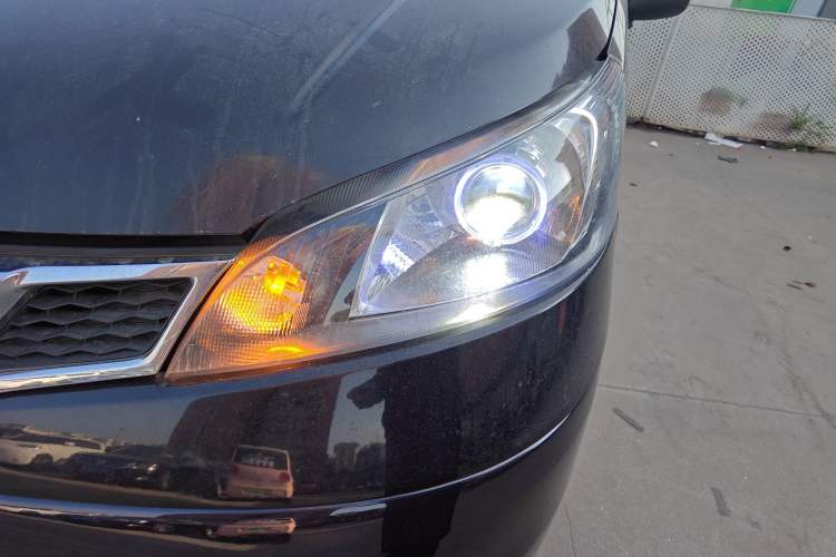 Used Nissan NV200 2014 1.6L CVT Luxury Model China IV Standard Left Front Headlight