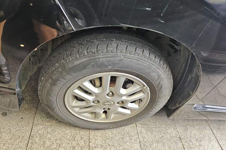 Used Nissan NV200 2014 1.6L CVT Zunya Trim China V Standard Left Front Wheel Hub