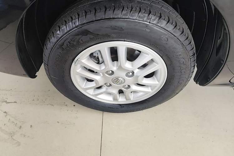 Used Nissan NV200 2014 1.6L CVT Zunya Model China IV Standard Left Front Wheel Hub