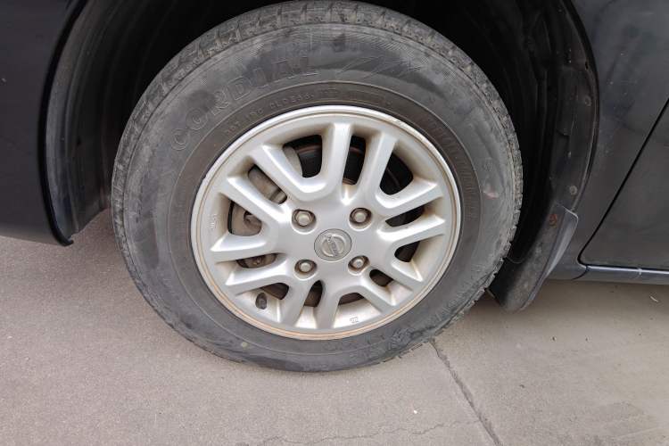 Used Nissan NV200 2014 1.6L CVT Luxury Model China IV Standard Left Front Wheel Hub