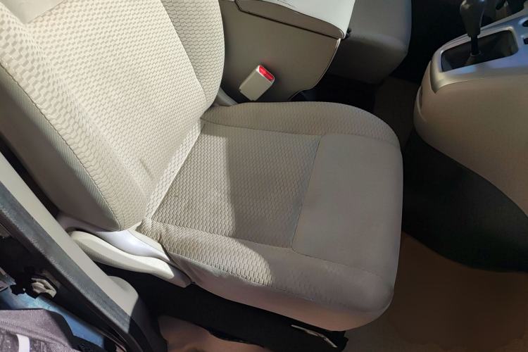 Used Nissan NV200 2014 1.6L Manual Luxury Model China IV Standard Right Front Seat