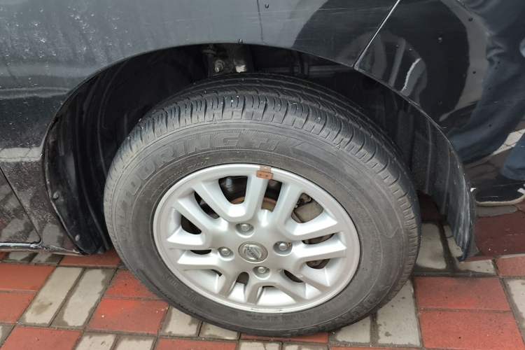 Used Nissan NV200 2014 1.6L CVT Luxury Model China V Standard Right Front Wheel Hub
