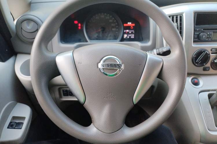 Used Nissan NV200 2014 1.6L CVT Luxury Model China IV Standard Steering Wheel