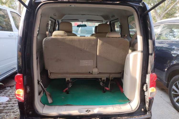 Used Nissan NV200 2014 1.6L CVT Luxury Model China IV Standard Trunk
