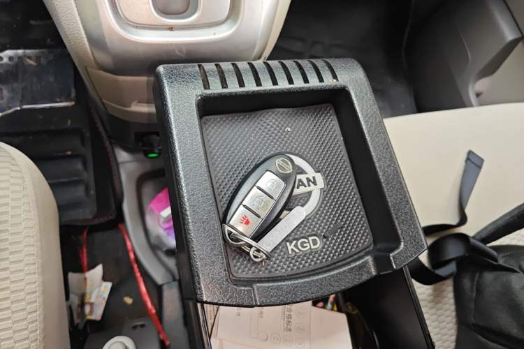 Used Nissan NV200 2014 1.6L CVT Zunya Trim China V Standard Vehicle Key