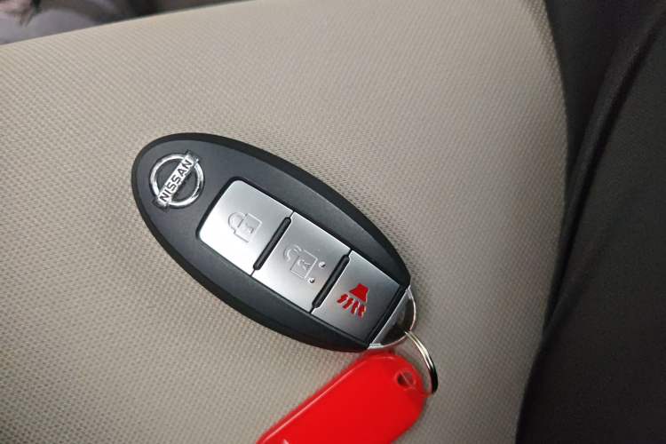 Used Nissan NV200 2014 1.6L CVT Zunya Trim China V Standard Vehicle Key